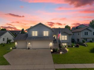 301 Melissa Ln, Cottage Grove, WI 53527