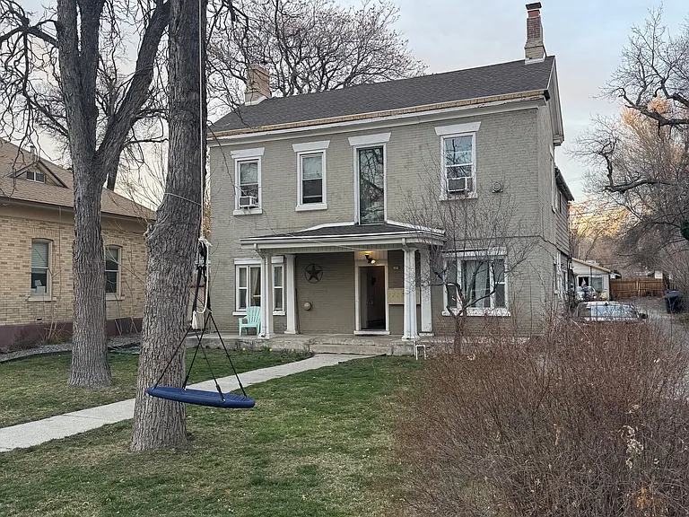 319-100 N 1st — Photo 14