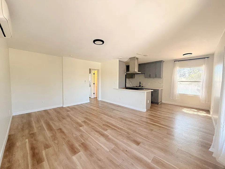 223 N Avenue 58