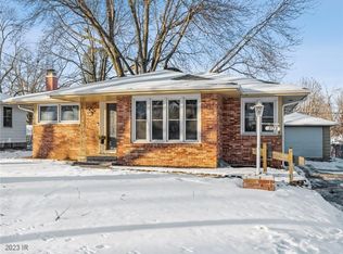 3123 Vilura Pkwy, Des Moines, IA 50310