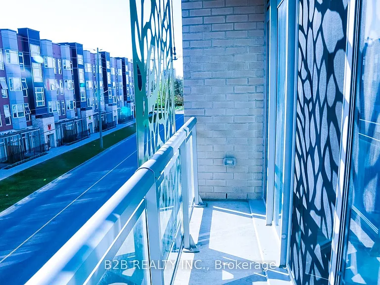 250 Albert St #315 — Photo 1