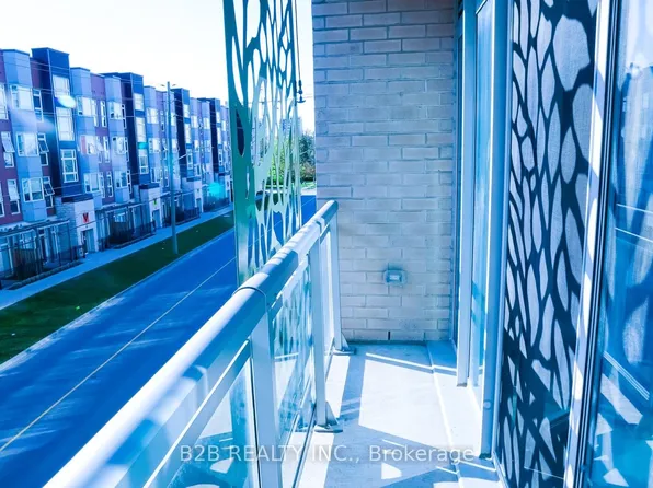 250 Albert St #315, Waterloo, ON N2L 0H5