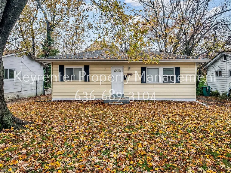 10521 Duke Dr — Photo 2