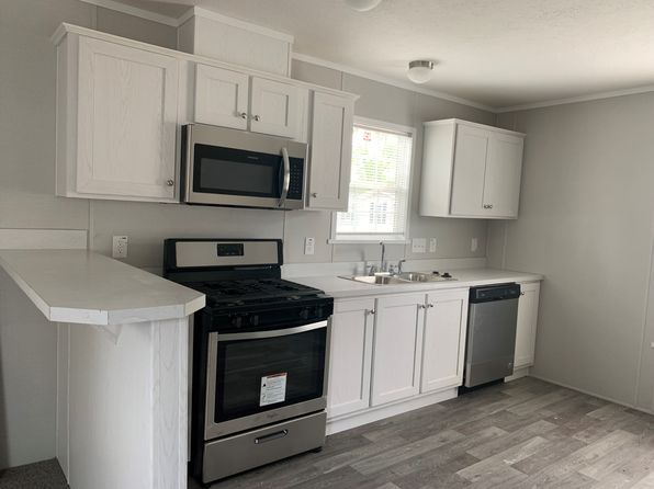 41 E Arizona, Belleville, MI