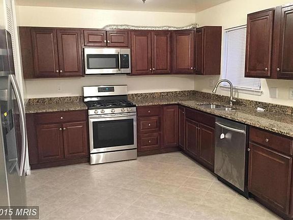 4th image of 8411 Credos Ct #15
