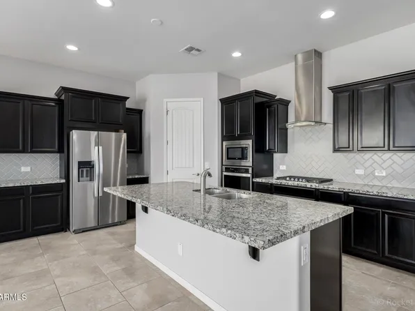 18926 W SOLANO Drive, Litchfield Park, AZ 85340