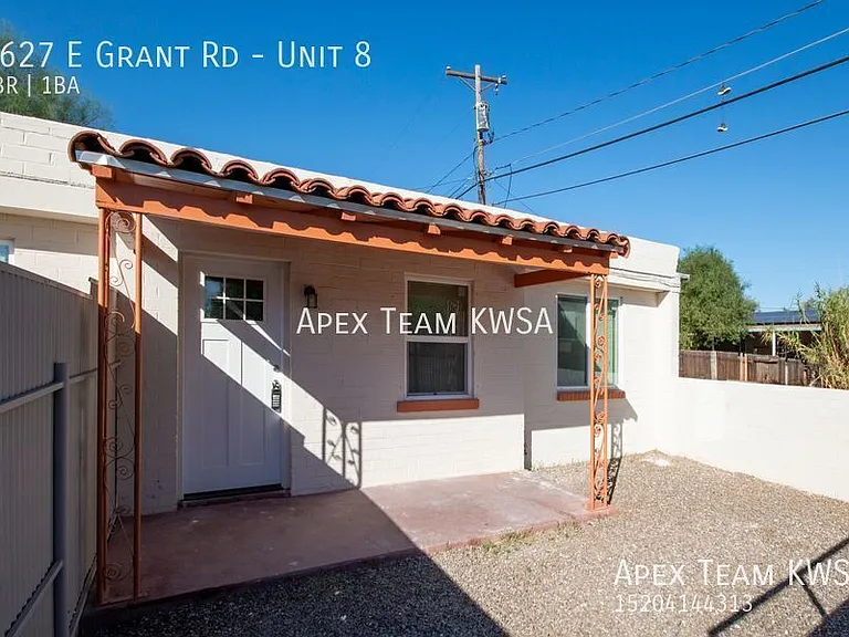 2627 E Grant Rd #8 — Photo 22