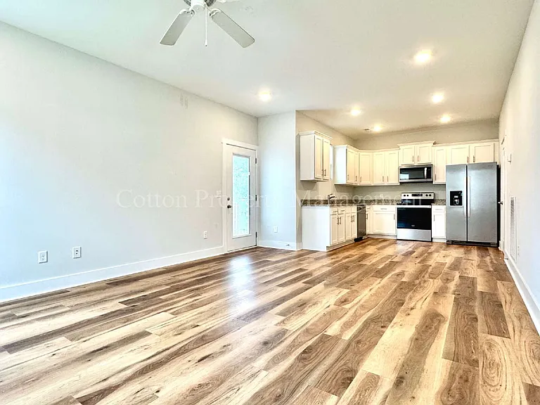 2852 Worth Dr #D — Photo 4