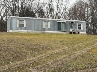 9278 N State Highway 33, Palestine, IL