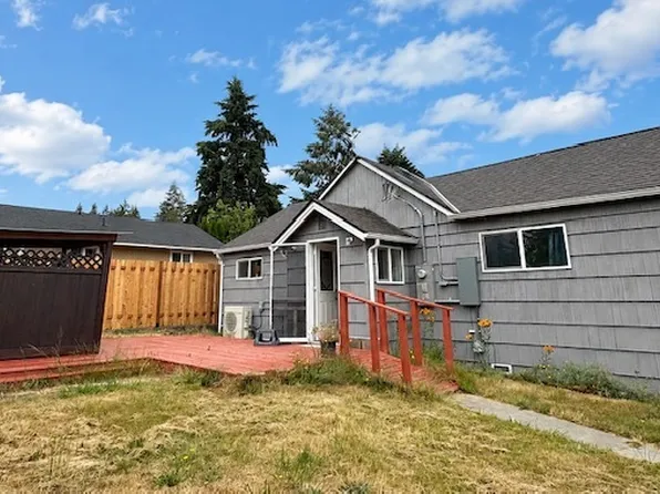 3012 Hollywood Ave NE, Bremerton, WA 98310