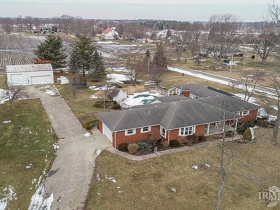 3rd image of 9521 N Hickory Hill Dr