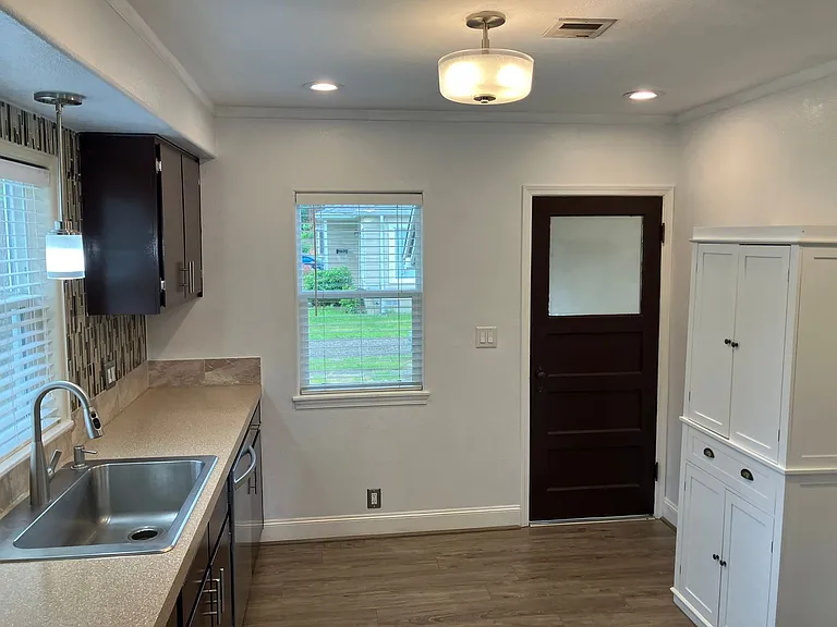 321 Magnolia Ct NW — Photo 5