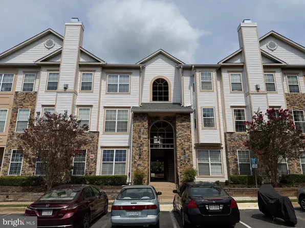 5920 Founders Crossing Ct Unit 301, Alexandria, VA 22310