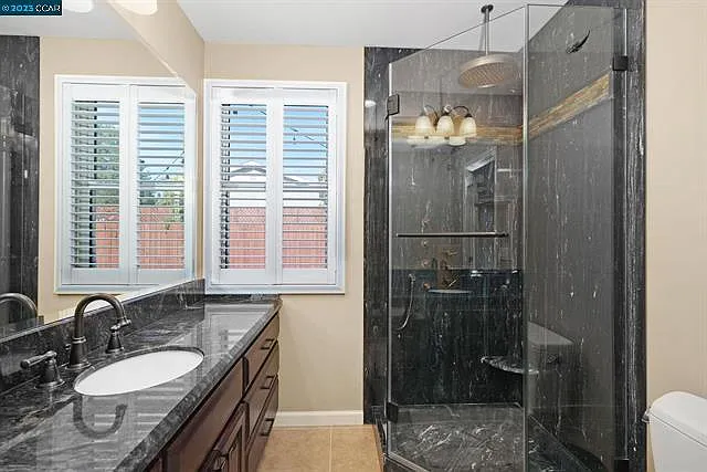 5315 Olive Dr — Photo 7