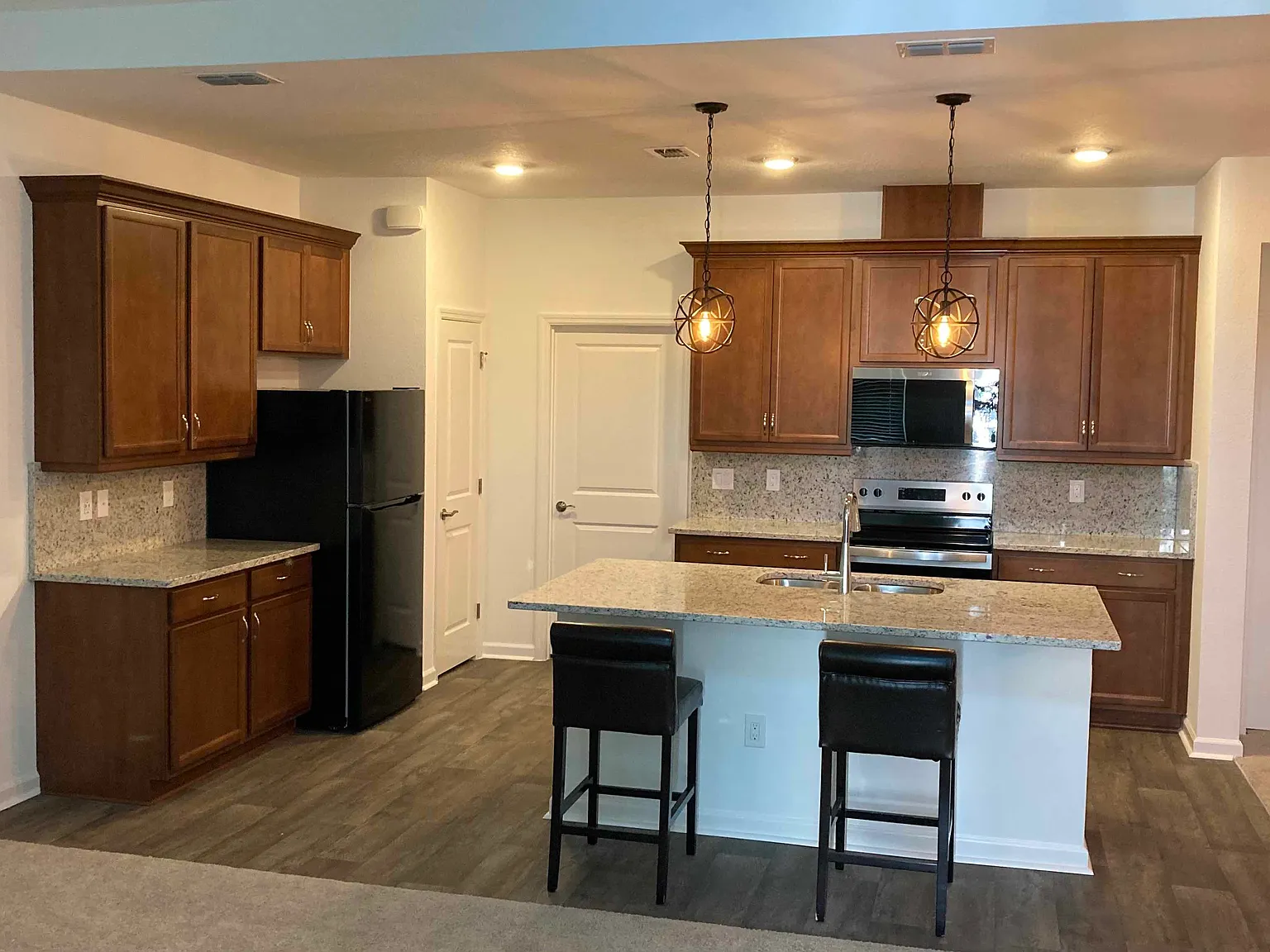 2 bed, 1310 sqft, $2,800 — Photo 1