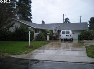 16033 NE Stanton St, Portland, OR 97230