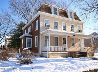 121 Joline Ave, Staten Island, NY 10307