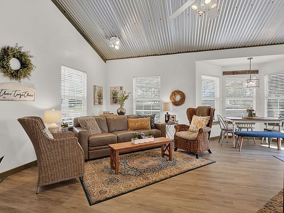 4th image of 3408 Grape Creek Rd