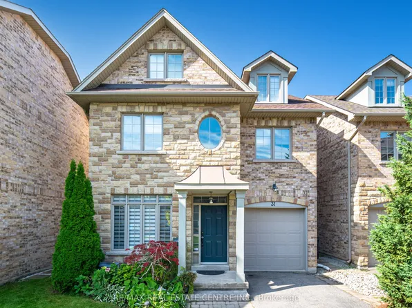 5 Tyre Ave #31, Toronto, ON M9A 1C5