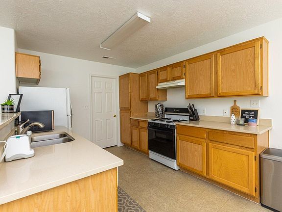 5th image of 6223 W 135 N APT 27