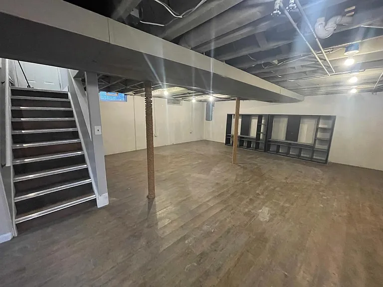 4154 Campbell St — Photo 14