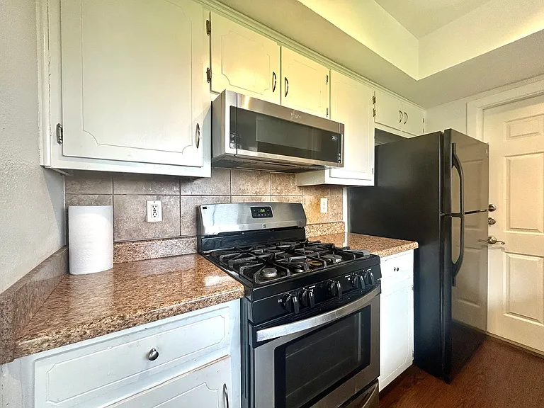 4807 Copperbend Blvd — Photo 7