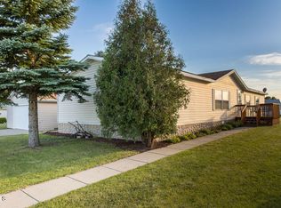 3906 Avondale Dr, Bismarck, ND 58503