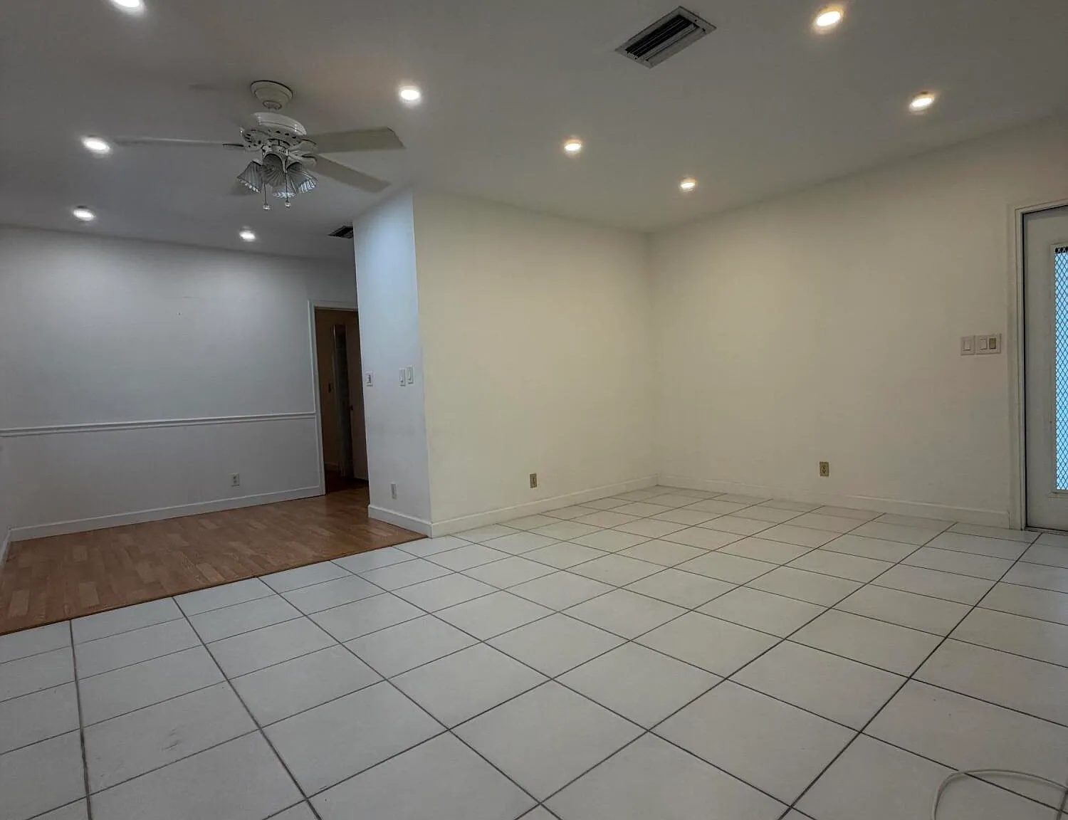 2 bed, 1.5 bath, 880 sqft, $2,100 — Photo 1