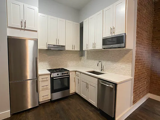 Rented by Tourma Realty LLC | media 18