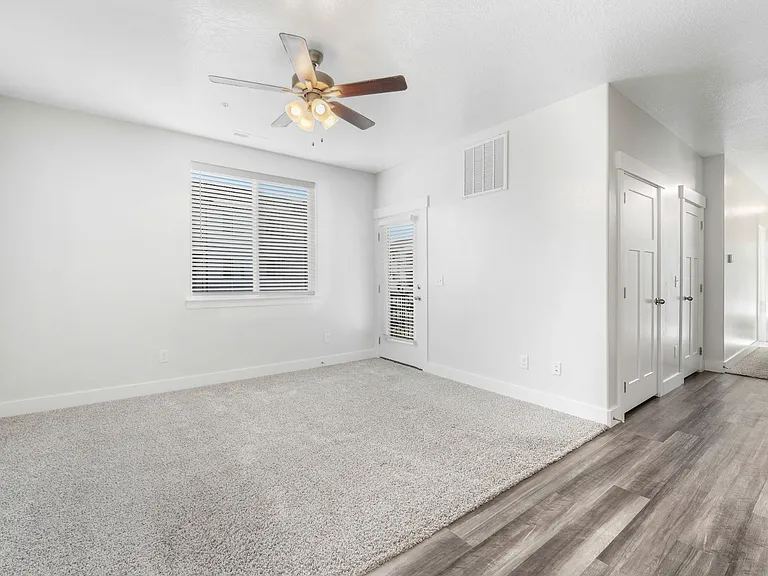 467 N 360 W #N202 — Photo 5