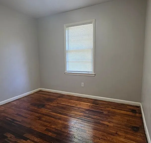 334 Williams St — Photo 14