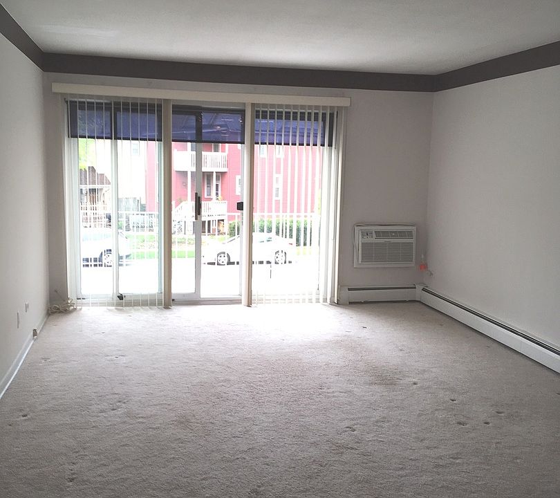 1st image of 5117 Blodgett Ave APT 210