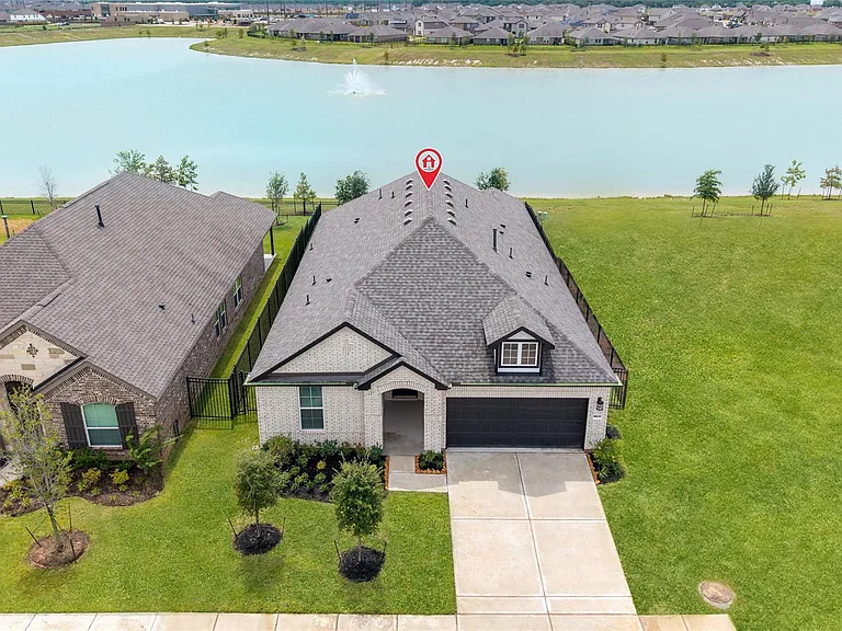 5831 Westwood Shore Dr — Photo 32