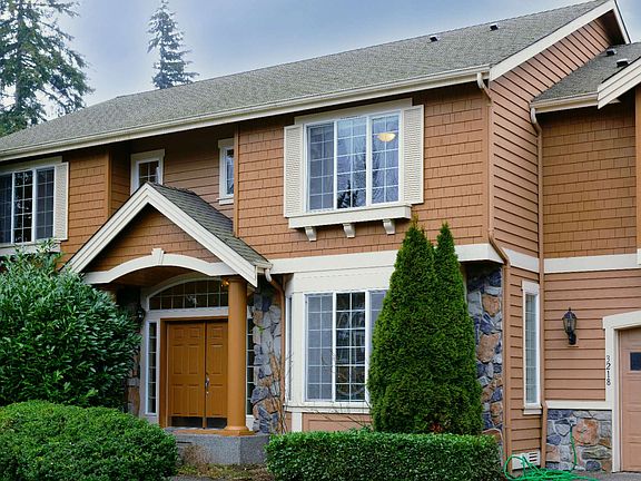 2nd image of 3218 178th Pl SW