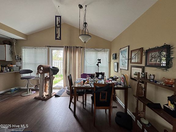 5th image of 4416 Jasmine Cove Way