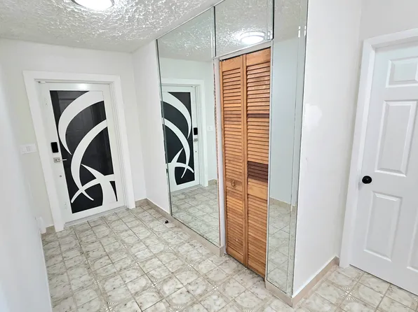 14800 Robinson St, Miami, FL 33176