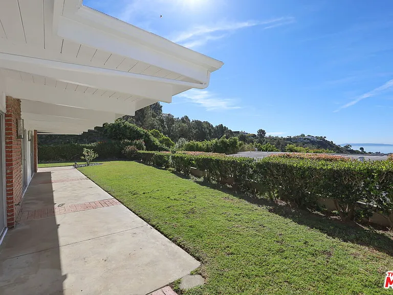 1340 El Hito Cir — Photo 20