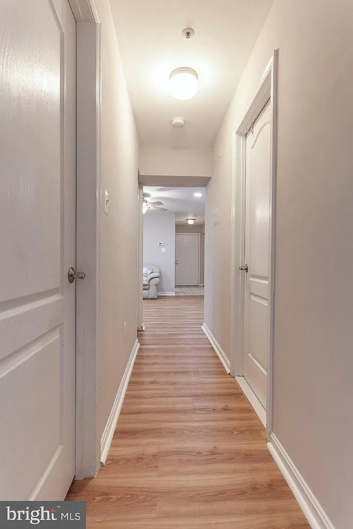 2 bed, 944 sqft, $1,900 — Photo 4