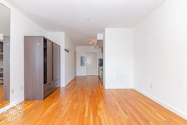 Rented by MySpaceNYC | media 44