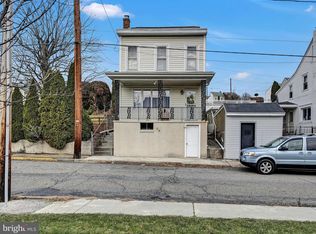 1342 Mount Hope Ave, Pottsville, PA 17901