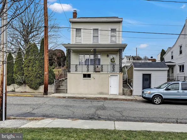 1342 Mount Hope Ave, Pottsville, PA 17901
