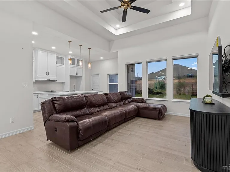 3600 Apex St — Photo 3