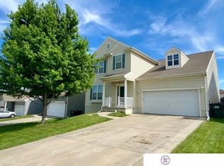 8811 Wyoming St, Omaha, NE 68122