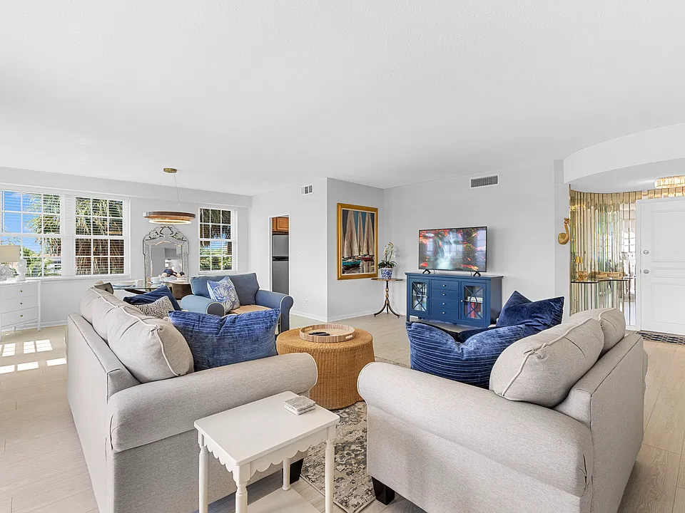 3475 S Ocean Blvd #201
