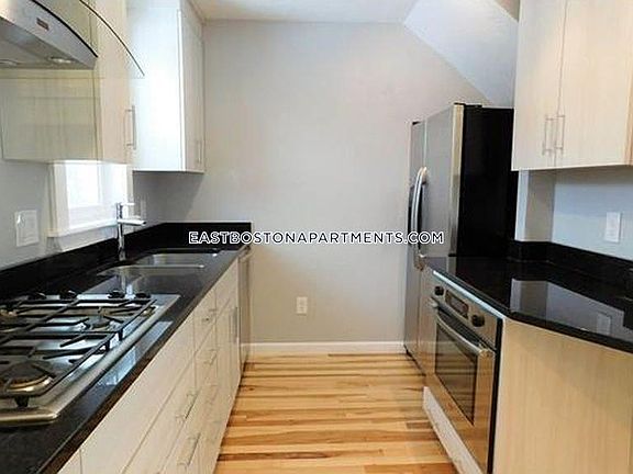 2nd image of 19 Bremen St