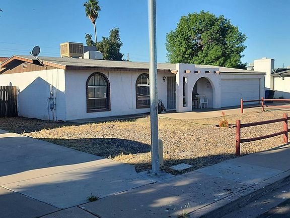 3rd image of 3103 E Caballero St