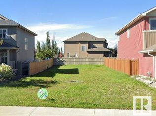 3223 Whitelaw Dr NW, Edmonton, AB T6W 0P8