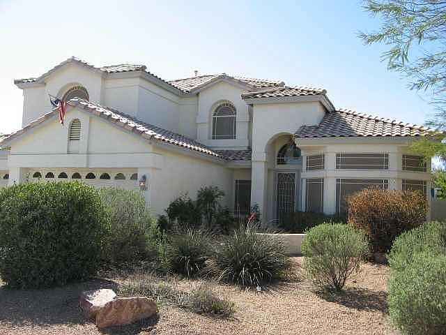 Low maintenance front yard