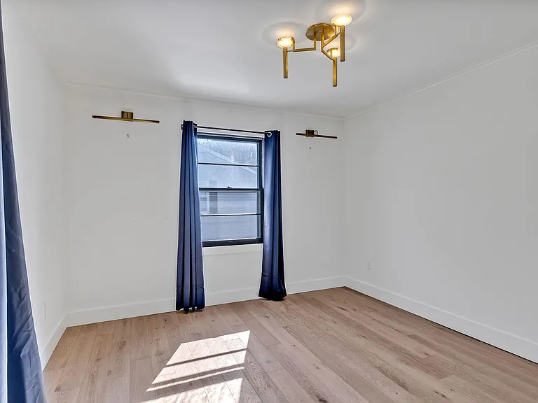 313 James Ave — Photo 42