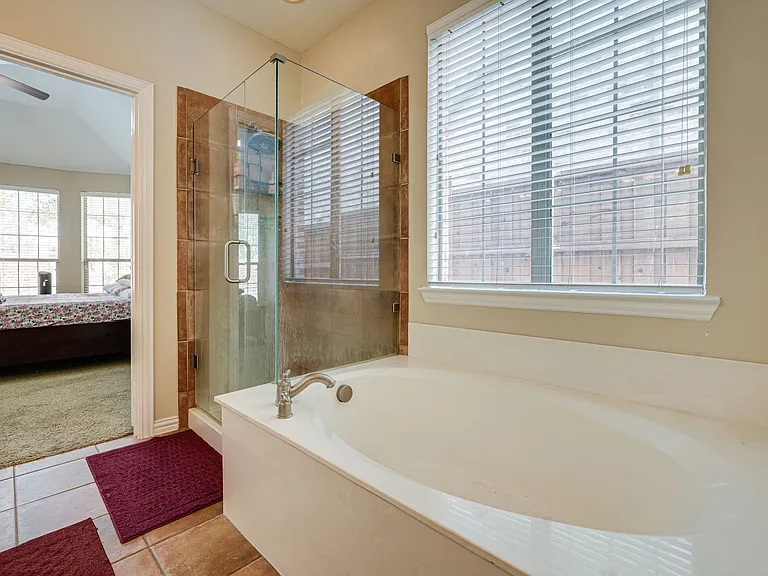 11804 Blackhawk Dr — Photo 15